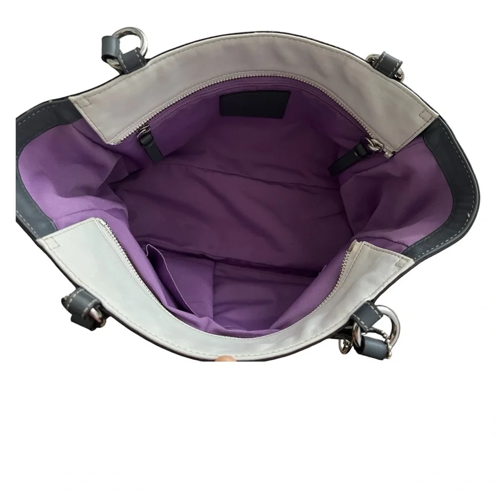 Coach East West Pleated Gray & White Tote Bag with Dust Bag - Picture 8 of 12